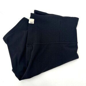 VUORI Rib Studio Shorts Women's Large Black Yoga